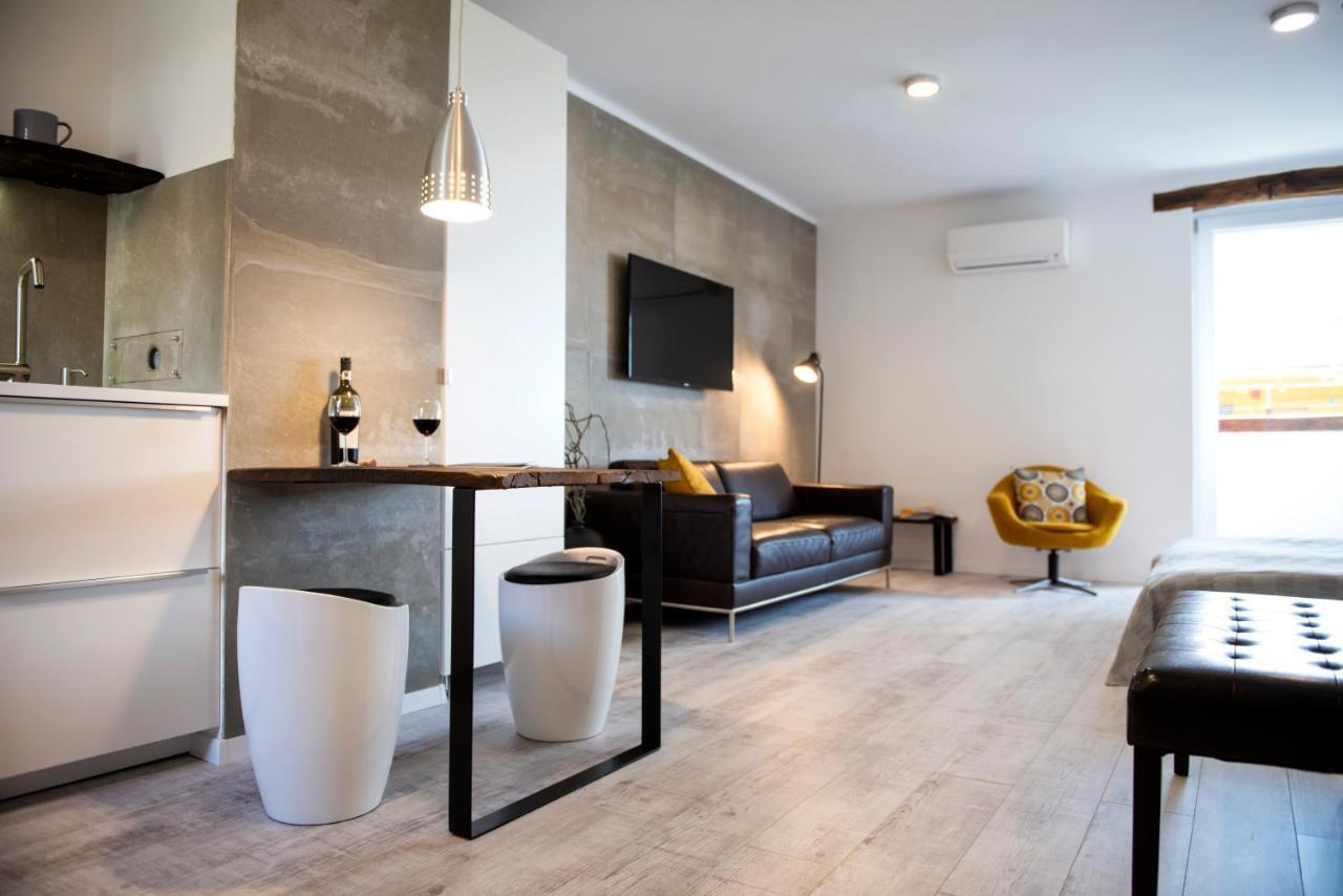 페치 Loft Apartman 아파트 외부 사진